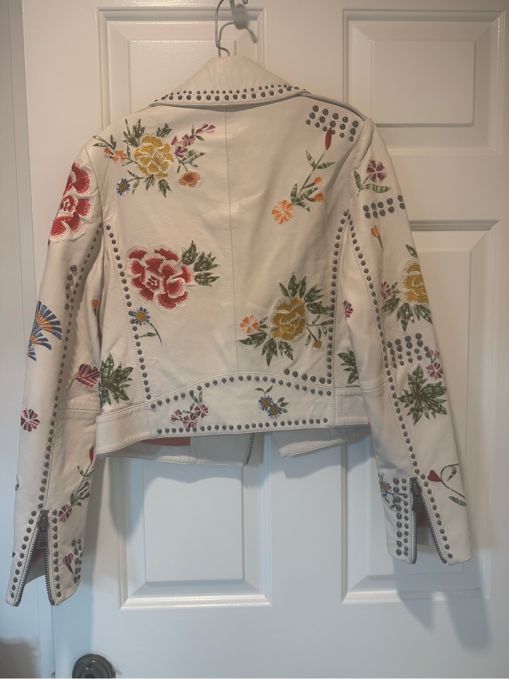 NWT Alice + Olivia White Embroidered Floral Leather Moto Jacket - Picture 4 of 5